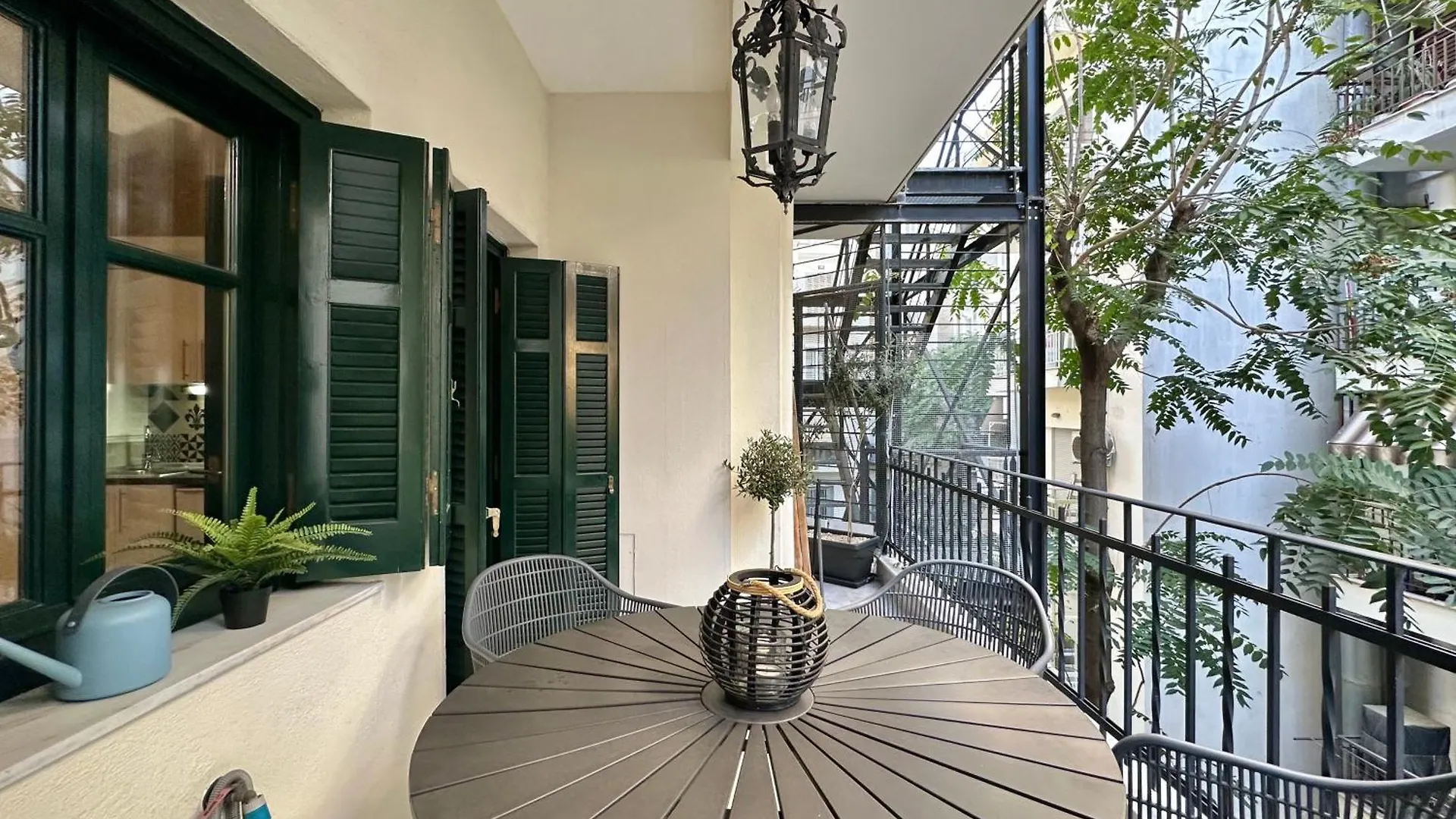 Coco By Halu! : Neoclassical Apt With Balcony テッサロニキ ギリシャ